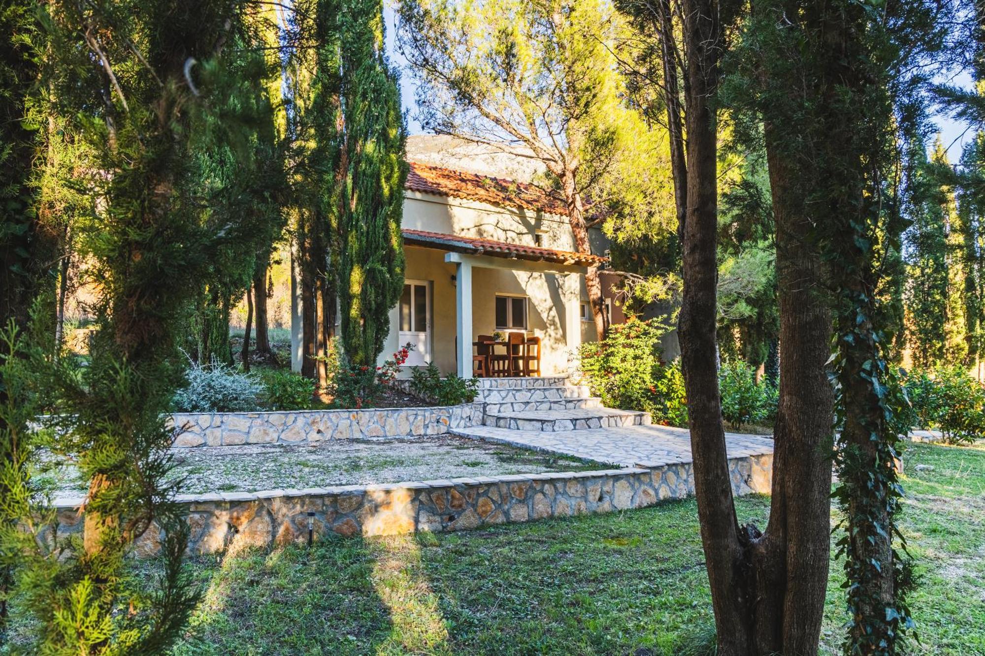 Country House Uros In Nature With Pool Lovorno Экстерьер фото