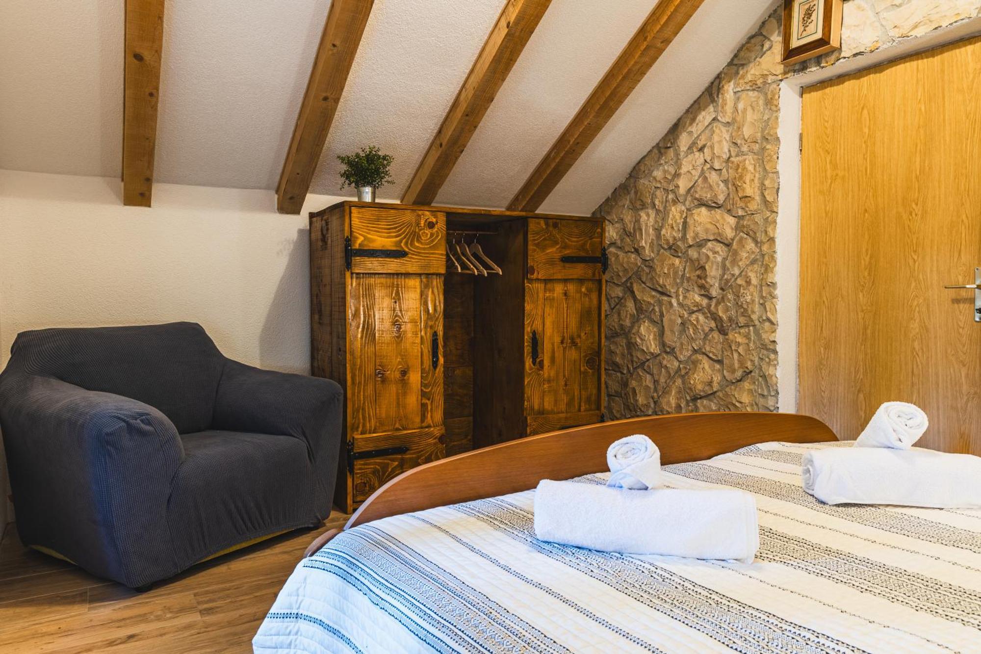 Country House Uros In Nature With Pool Lovorno Экстерьер фото