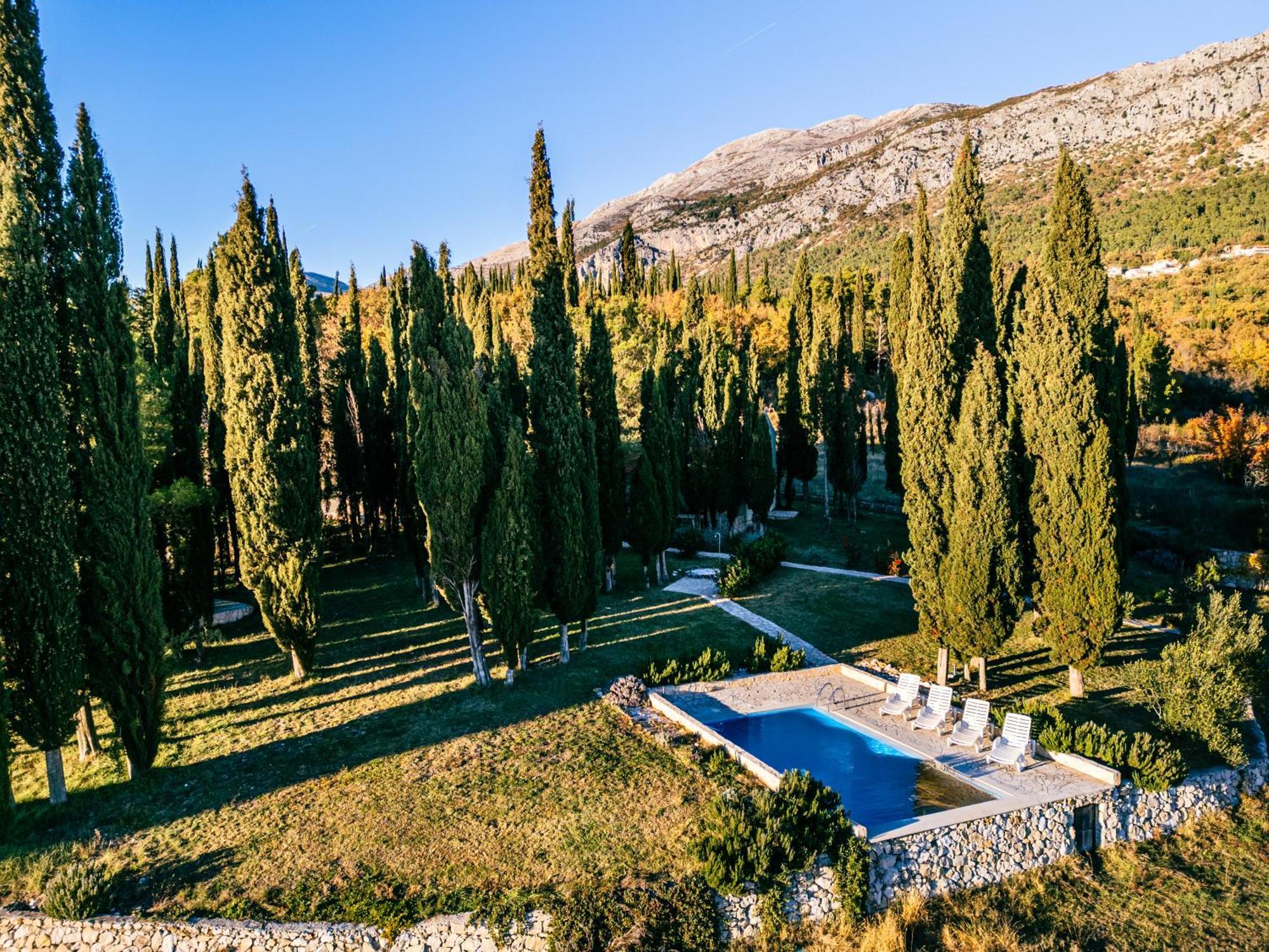 Country House Uros In Nature With Pool Lovorno Экстерьер фото
